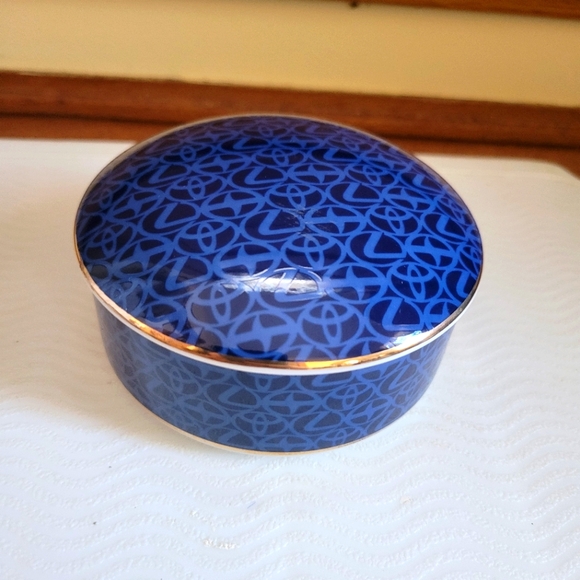 Tiffany & Co. Other - Tiffany & Co. 2007 commemorative Lexus Toyota anniversary trinket dish gold trim